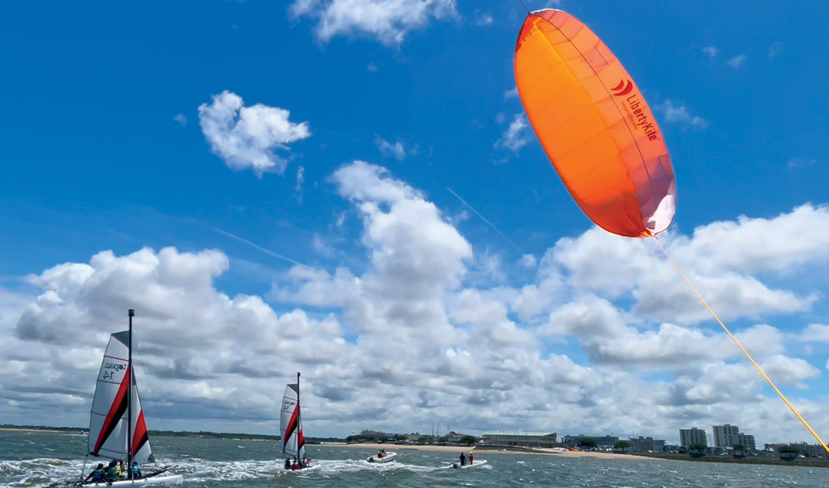 The children we saw out on the water shared the pleasure of flying.