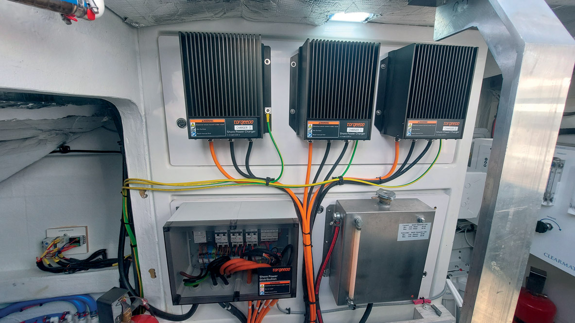 L’ensemble de l’installation, câblage et périphériques inclus, a été fourni par Torqeedo et a été installé avec le plus grand soin. 