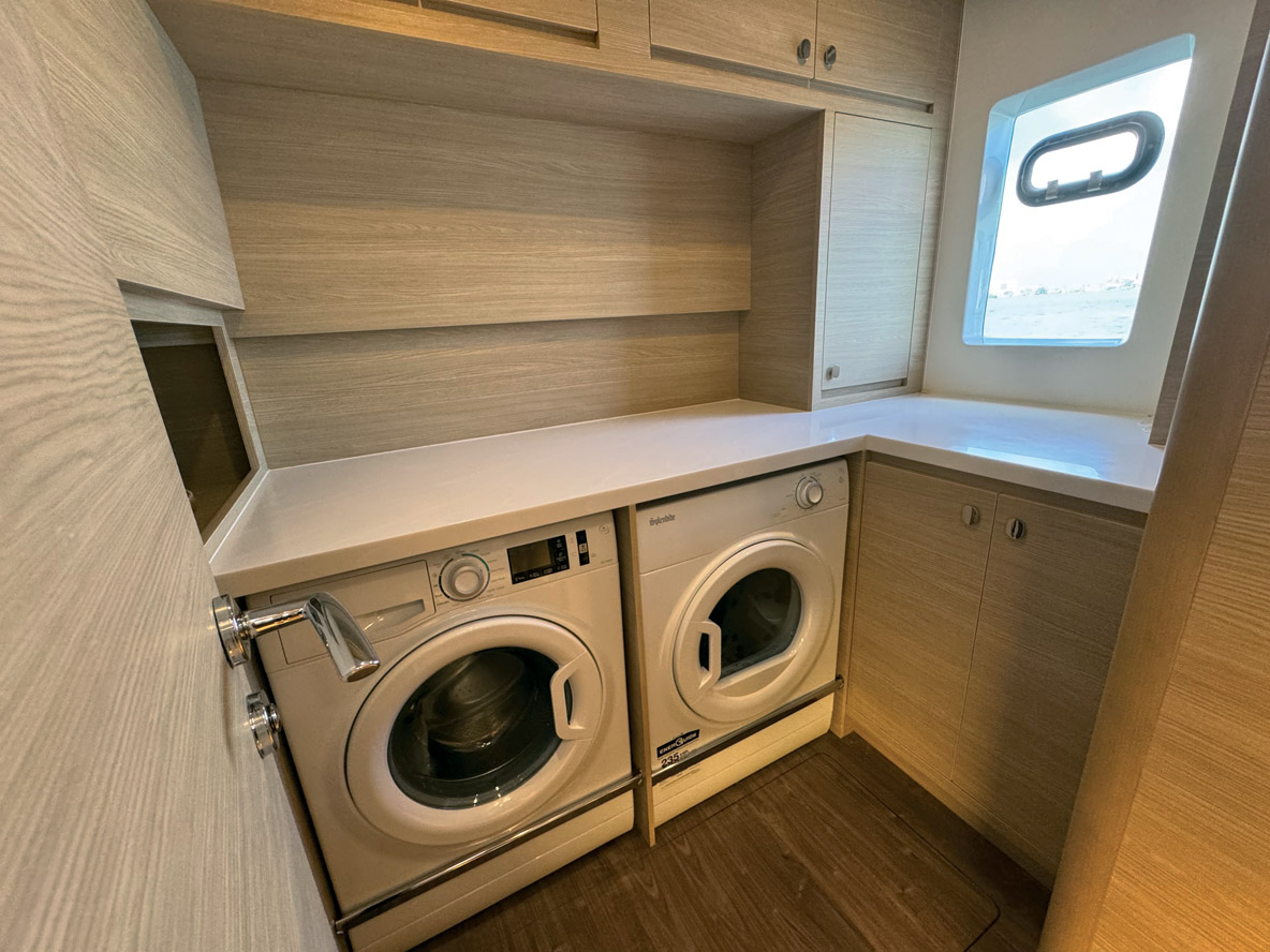 Une pièce supplémentaire peut soit être aménagée en lingerie, soit recevoir deux lits superposés.