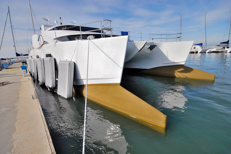 Motor multihull : a lot of enthusiats