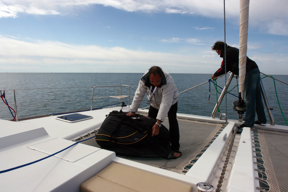 B.A. BA du cat : le parasailor une voile au portant