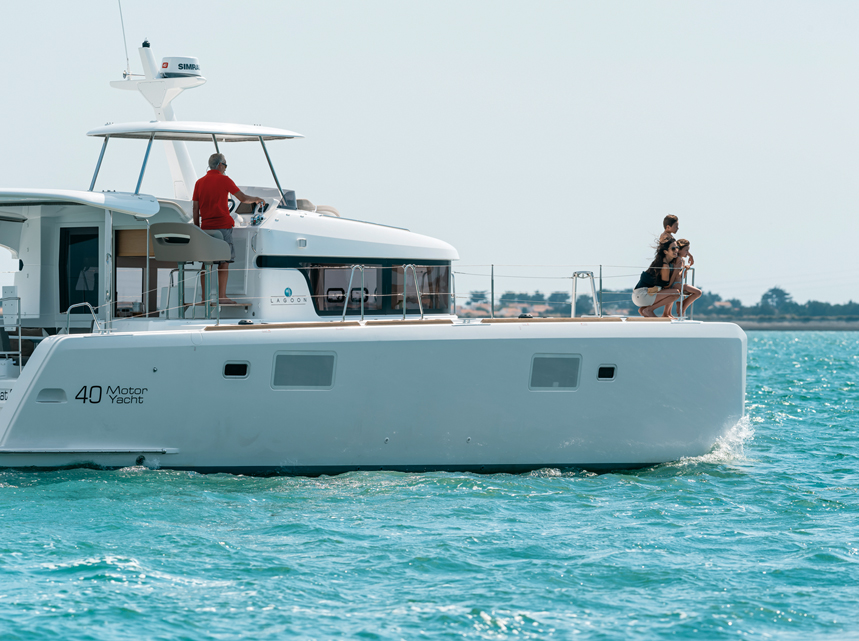 Paris Boat Show - motor multihulls