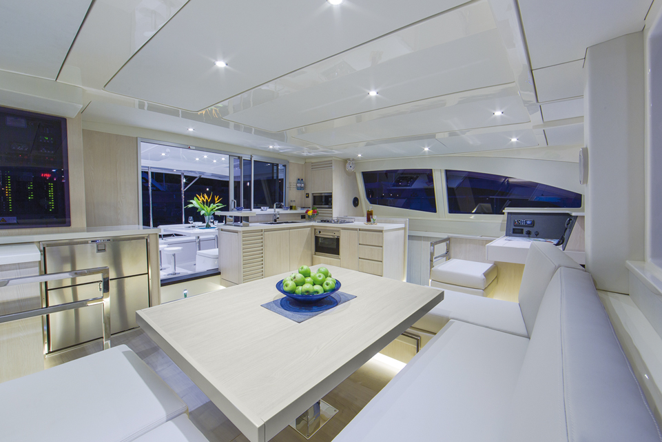 Paris Boat Show - motor multihulls