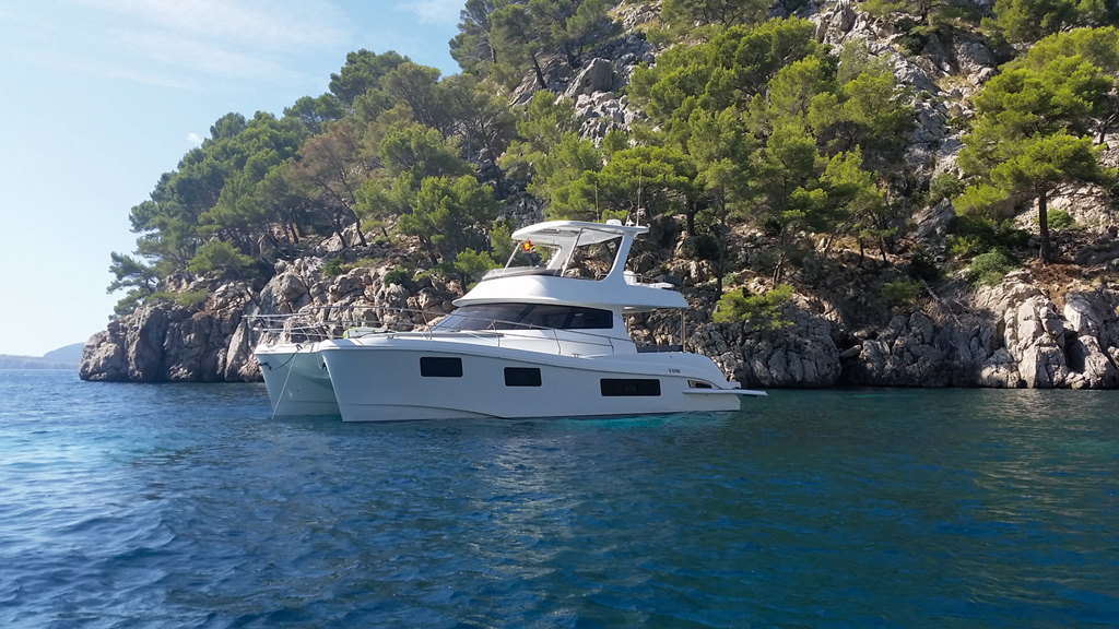 Paris Boat Show - motor multihulls