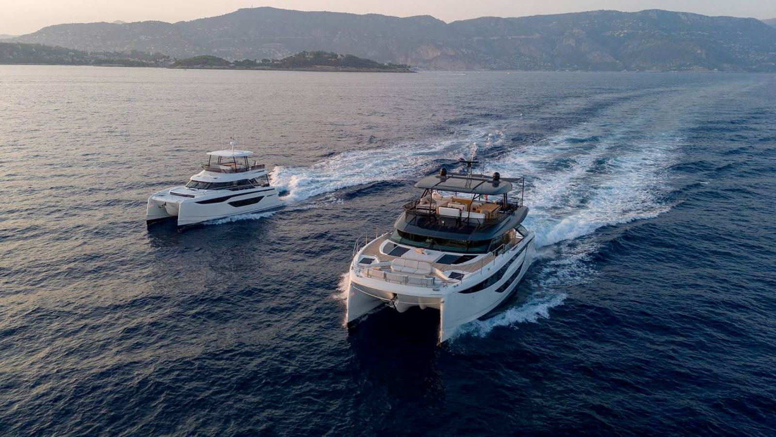 Deux coques + deux moteurs = sécurité !