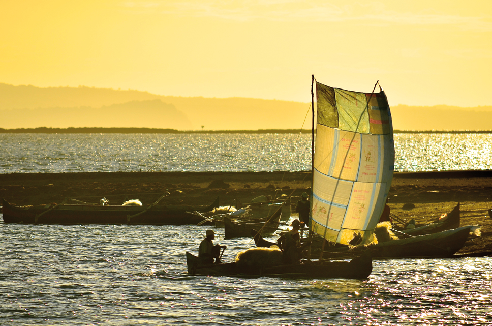 Teenager in a boat around the world
