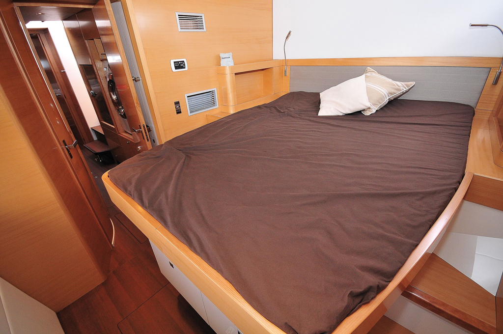 Test catamaran Nautitech 542