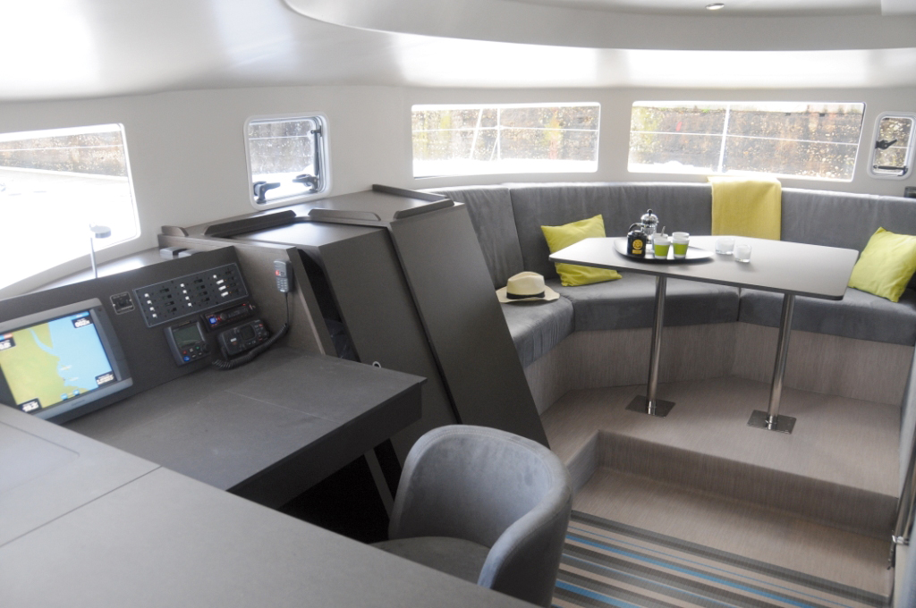 Test trimaran Neel 45