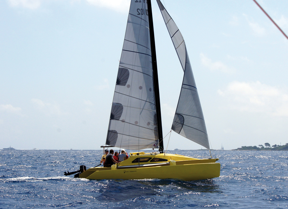 Test trimaran F-22