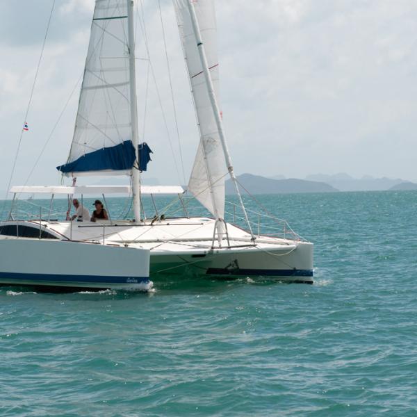 Plus joueur, le 34' vous donne des envies de régate... tout en profitant de son incroyable carré open.