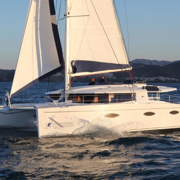 L’équilibre de barre au portant est bluffant : sans conteste l'un des plus du Sanya… (Photo : Z. Guiri)