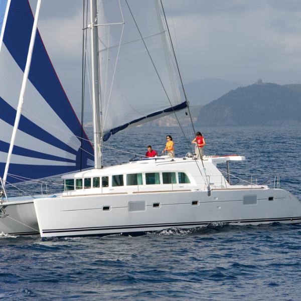 Le Lagoon 500 renouvelle le genre "catamaran de croisière"… Un nouveau standard est né !