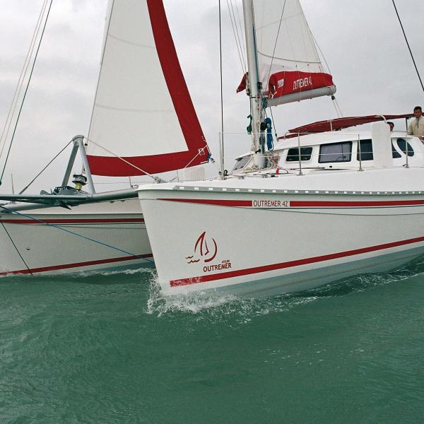 L'Outremer 42 est un vrai bateau de voyage rapide et – relativement – confortable !