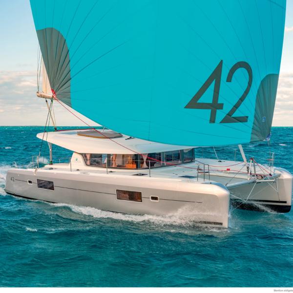 Une image du fameux shooting aux Bahamas : le Lagoon 42 s’est offert des pointes à 16 nœuds !