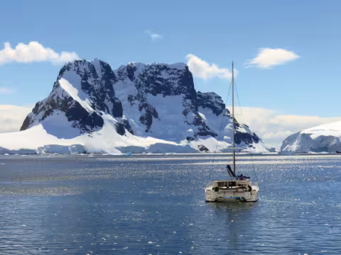 Libellule, un catamaran de série (mais très bien préparé) au pays des glaces…