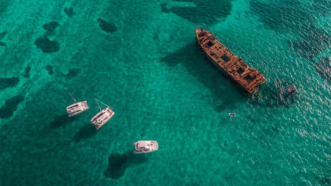 The Caribbean offers an unequalled playground. To be (re)discovered urgently! 