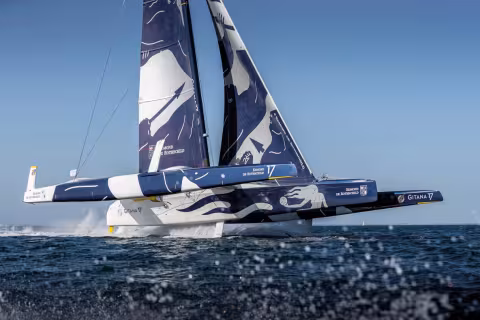 Gitana 17 Maxi Edmond de Rothschild covered the great circle course at  an average speed of 21.6 knots, but  26.9 knots over the ground… ©Gitana/Eloi Stichelbaut