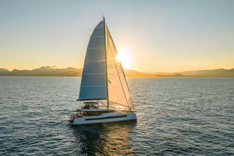 8 knots of true wind: under Code 0, the MC68 sails at wind speed. The catamaran is capable of maintaining good averages from 7 knots of wind without the aid  of its engines.