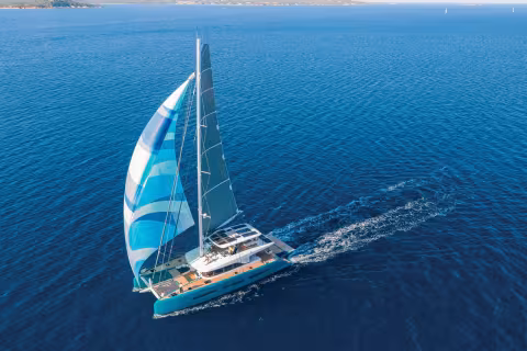 Under sail, expect an average speed of 10 knots.