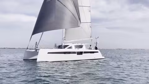 C-Cat 48 catamaran - Teaser essai sous voile à Lido di Ostia pour Multicoque Mag