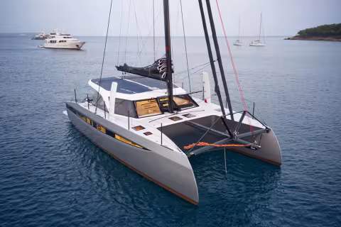 HH44 Sports Cruising catamaran - Visite guidée - Multicoques Mag