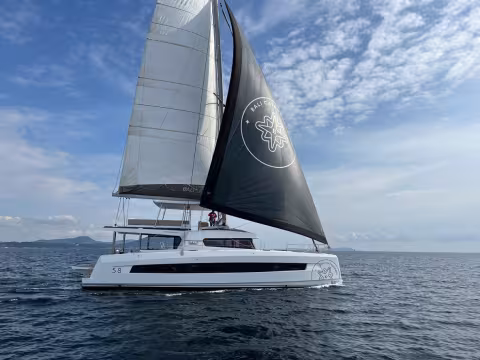 Bali 5.8 Catamaran | Visite guidée | Multicoques Mag
