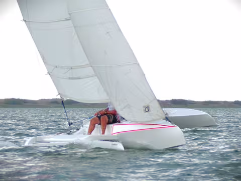 Treasy 4.0 Trimaran | Teaser essai en mer | Multicoques Mag