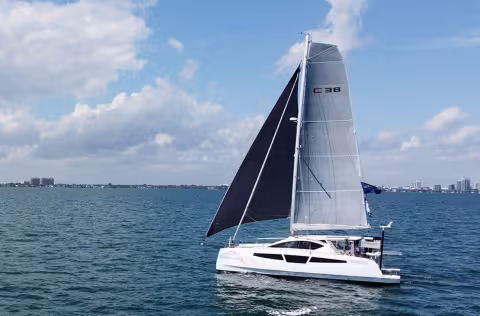 C-Cat 38 catamaran | Visite guidée | Multicoques Mag