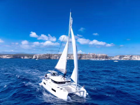 Lagoon 38 Catamaran | Visite guidée | Multicoques Mag
