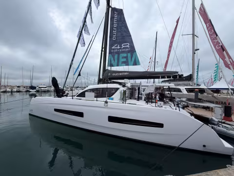 Outremer 48 | Visite Guidée | Multicoques Mag
