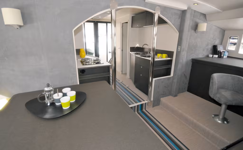 Un intérieur typé "loft" aussi agréable que confortable, tout comme le cockpit extérieur !