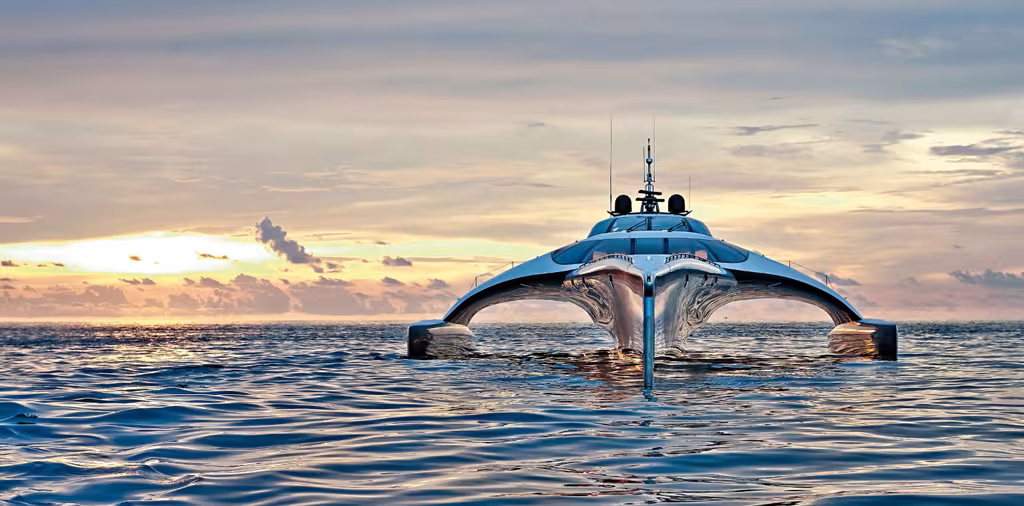 Adastra est le premier yacht trimaran de l’histoire. Il peut traverser les océans à une moyenne de 17-20 nœuds dans un confort exceptionnel, grâce à son passage remarquable dans la mer et à ses aménagements grand luxe.
