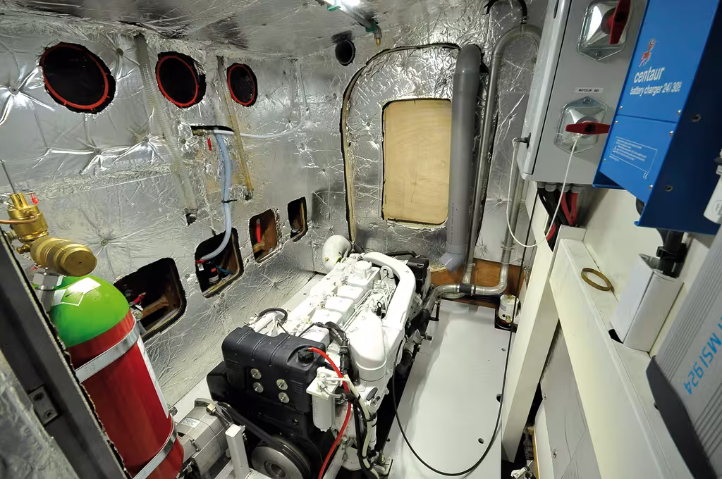 La salle machine dotée de caméras, pour avoir toujours un œil sur les moteurs du poste de barre…