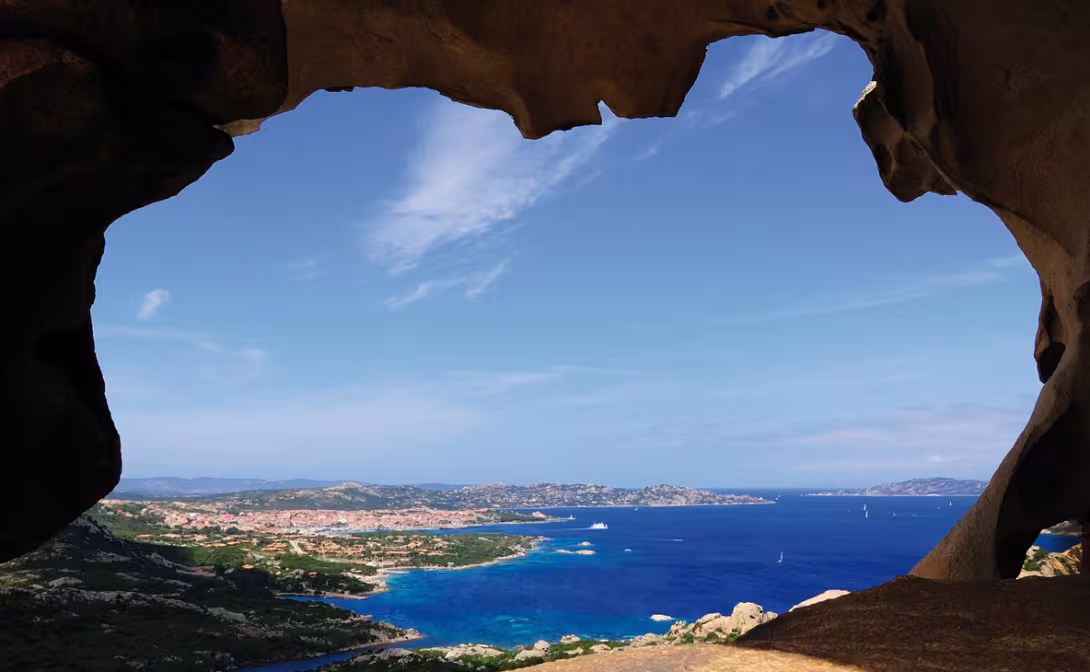Paysages de rêve posés sur une mer sublime, la Sardaigne s'offre à qui sait s'y aventurer…