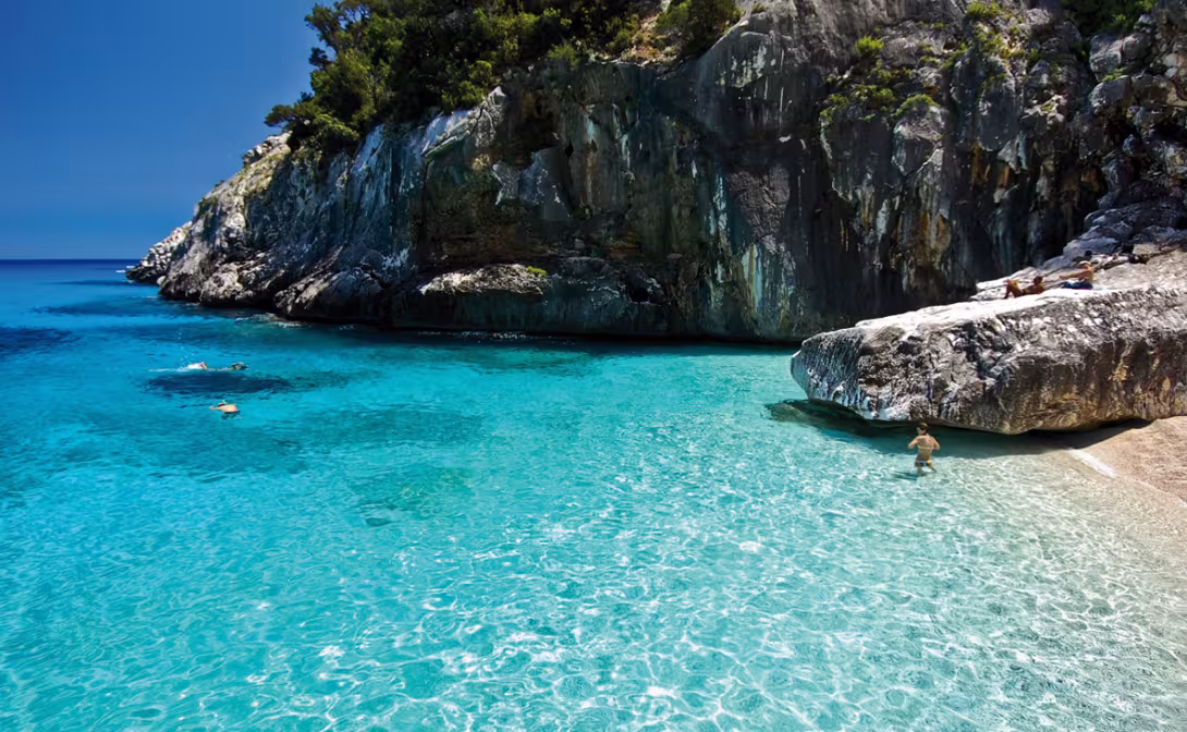 Une eau cristalline pour se rafraîchir au plus chaud de l'été. 