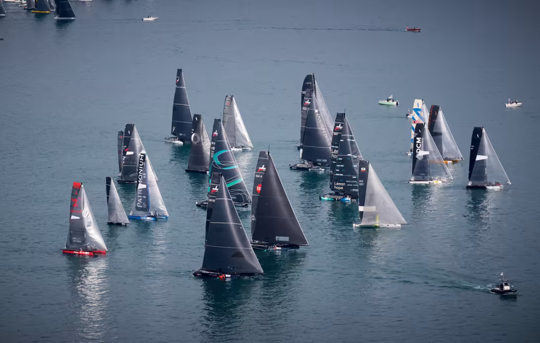 Pour des raisons évidentes de sécurité, les multicoques disposent d’une ligne de départ séparée, en amont de celle des monocoques. 