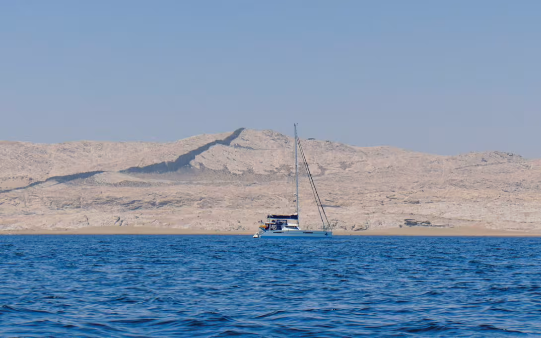 Si la houle ne rentre pas trop, des dizaines de voiliers pourraient mouiller ici… mais vous risquez bien d’y être tout seul !