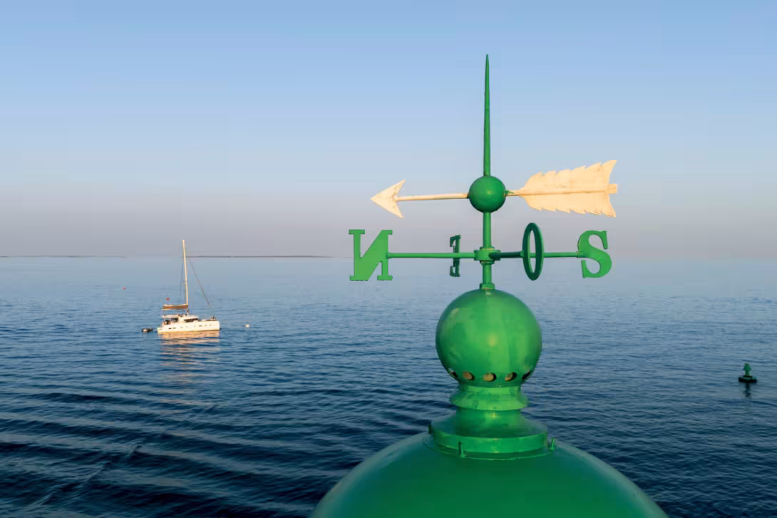 Au mouillage, en face de Belle-île.