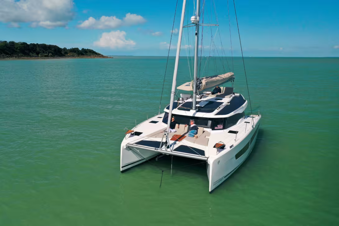 On connaitra le « vrai » nom du New 41 quand ce nouveau modèle sera officiellement dévoilé au public en septembre prochain lors du Cannes Yachting Festival.